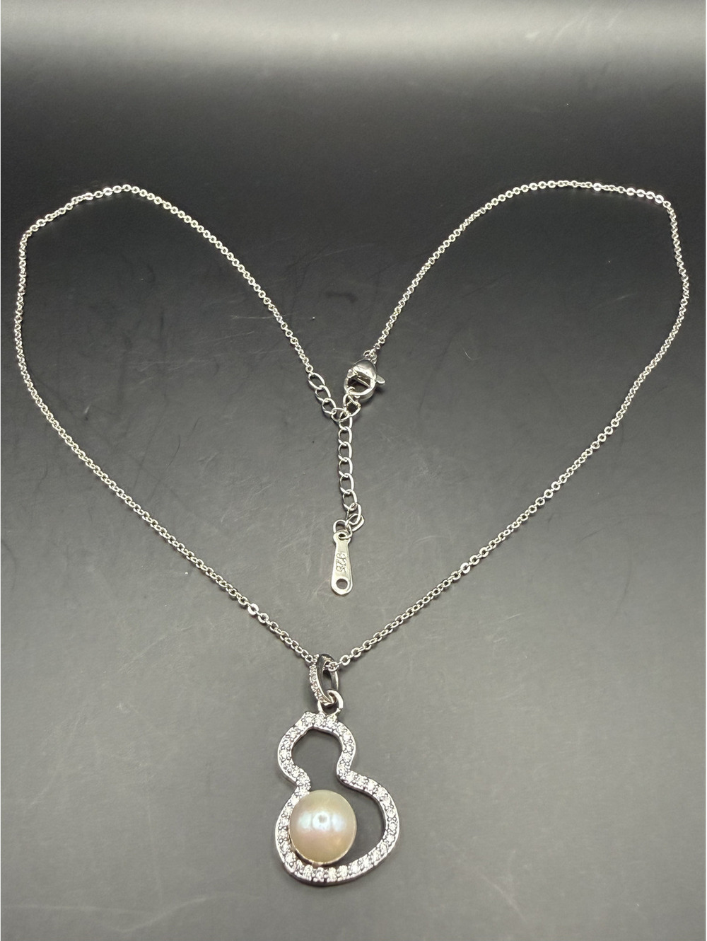 candy+clover elite freshwater pearl & cz hulu pendant w/free chain